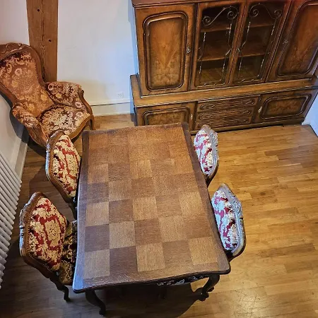 High-end In & Up To 7 Seats Cars Option Bed & Breakfast *